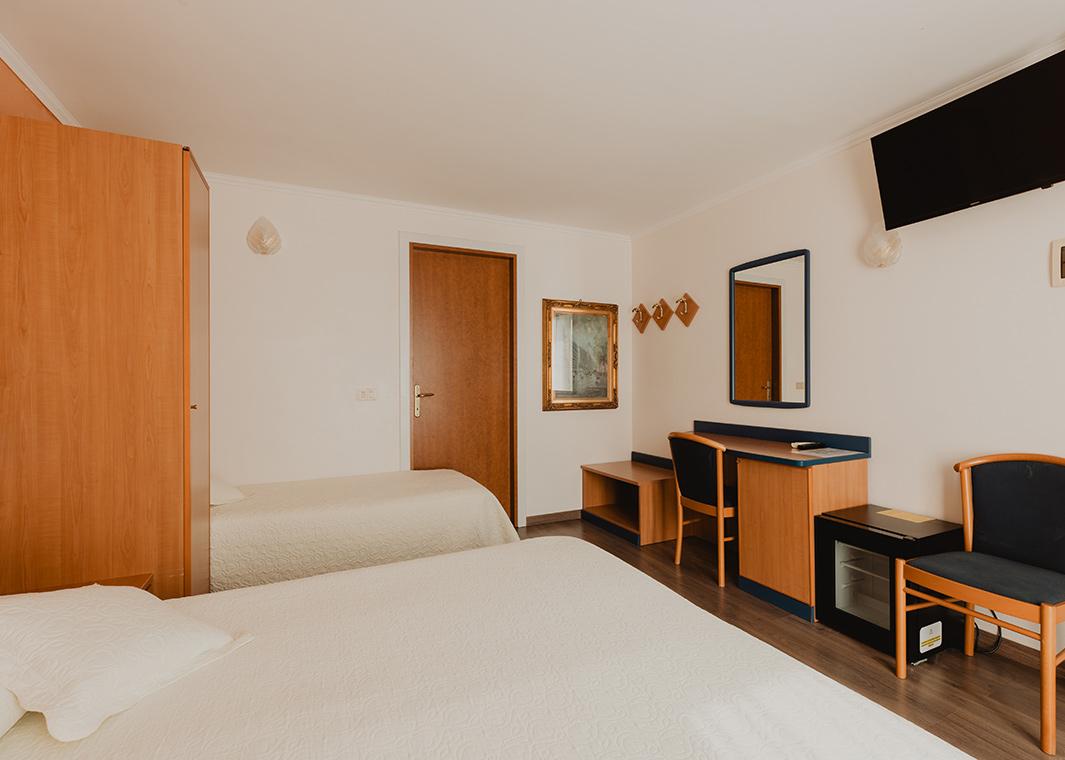 hotelbellavistagrado en rooms 026